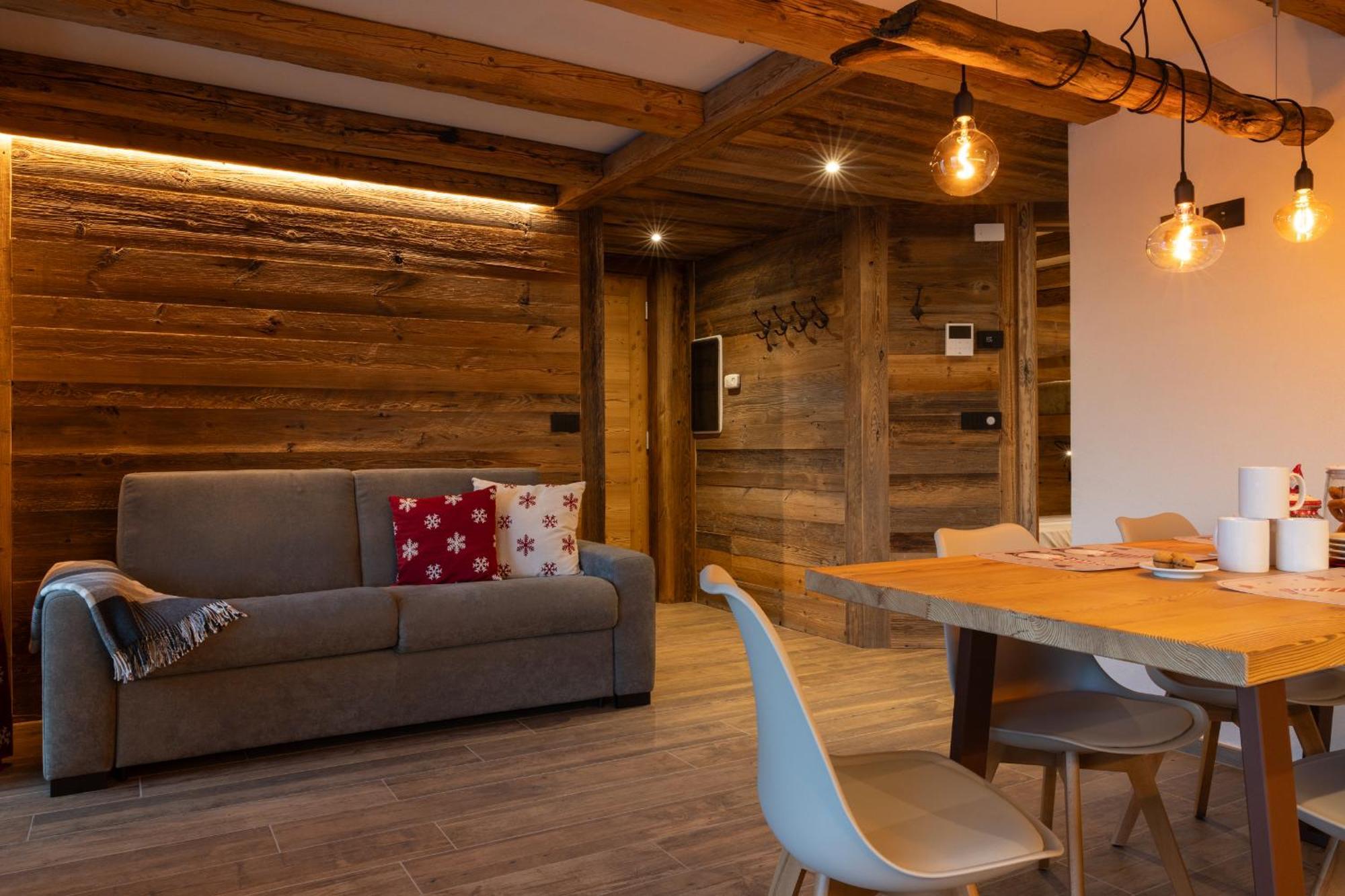 Les Reves Des Montagnards, Appartements De Charme Torgnon Exterior foto