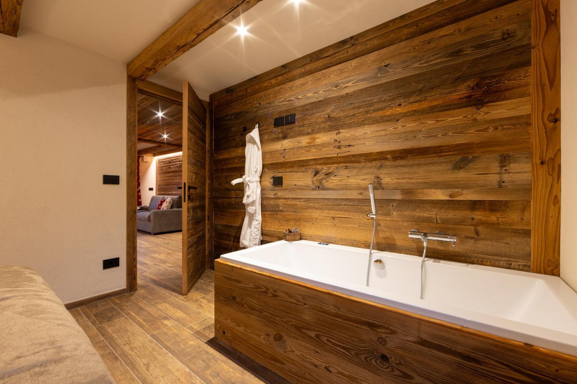 Les Reves Des Montagnards, Appartements De Charme Torgnon Exterior foto